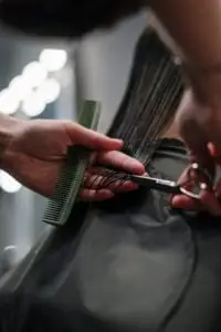 Effective Solutions for Dandruff The Perfect Haircut for Women: What You Need to Know Hair typically grows about one centimeter per month. To maintain the shape and health of your hairstyle, it’s recommended to get a trim every two to three months. For those with long hair, a two-centimeter trim every four months is advisable to keep your hair looking its best. Award-winning expert in hair coloring and precision haircuts.